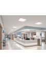 Panele LED CHS 595×595 mm w korytarzu szpitalnym
