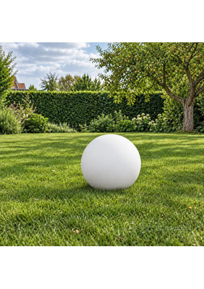 White E27 garden globe 35 cm in the garden