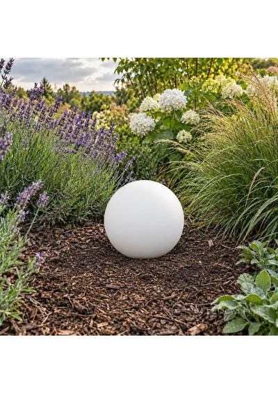 White E27 garden globe 35 cm in the garden